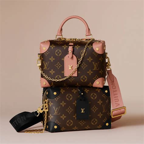 borsa egg souple louis vuitton|Petite Malle Souple Bag .